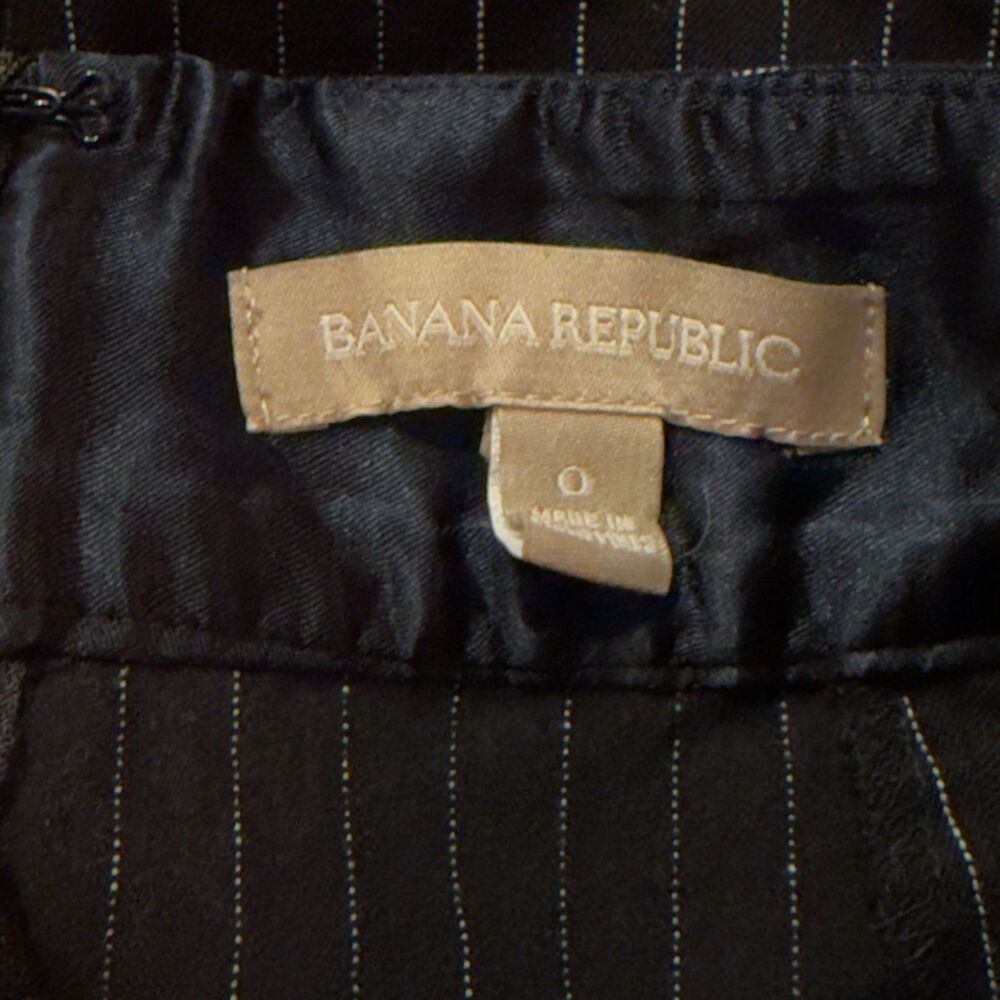 Banana Republic Black Pinstripe Pencil Skirt Workwear Size 0 - Picture 8 of 11